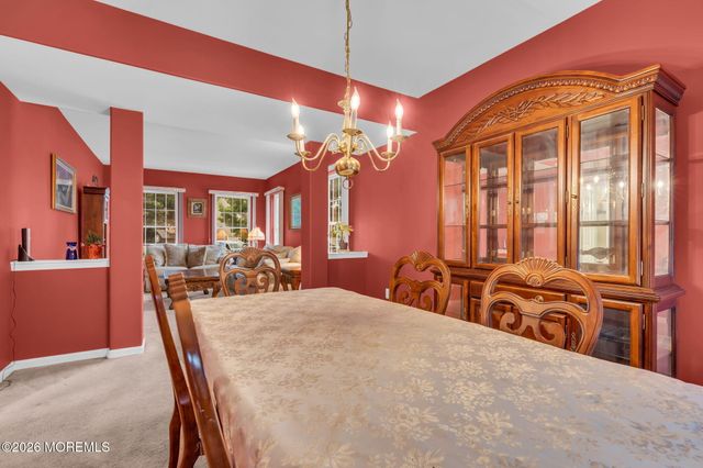 12 Brittany Drive, Bayville, NJ 08721