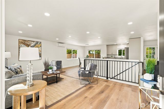 7414 Highland Drive, Everett, WA 98203