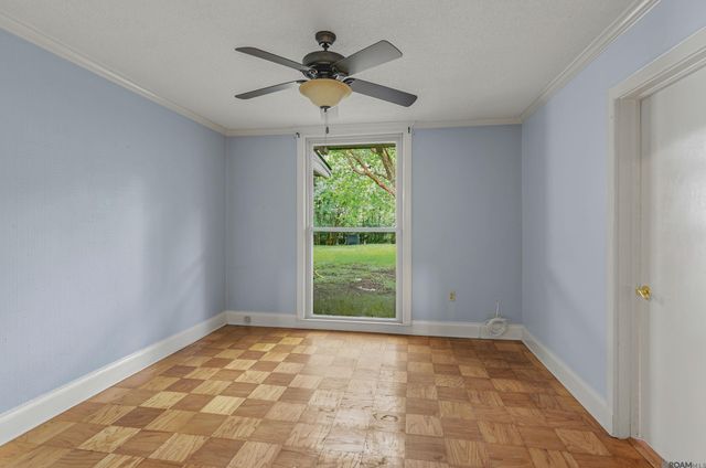 455 E Riveroaks Dr, Baton Rouge, LA 70815