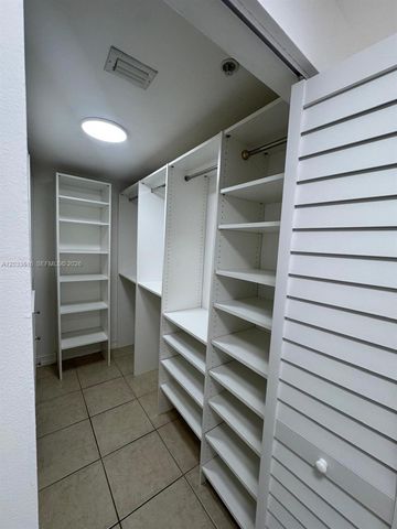 1 Glen Royal Parkway 1202, Miami, FL 33125