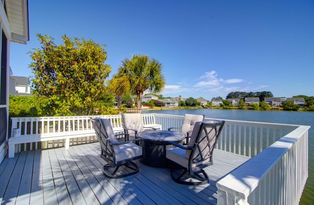 1124 Clearspring Drive, Charleston, SC 29412