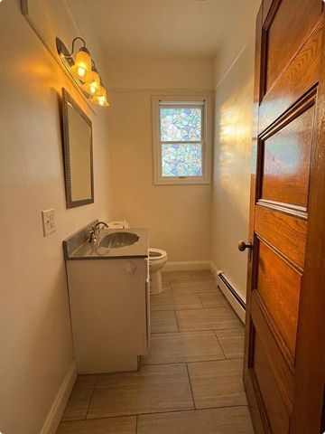 16 Boston Ave 1, Medford, MA 02155