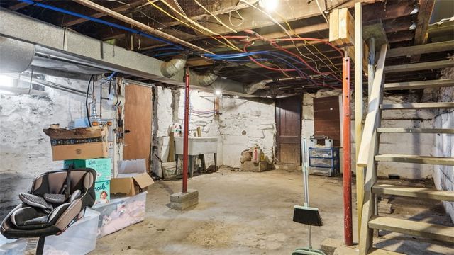 110 Kirk Ave, Carrick, PA 15227