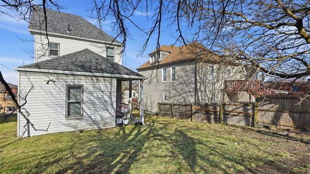 110 Kirk Ave, Carrick, PA 15227