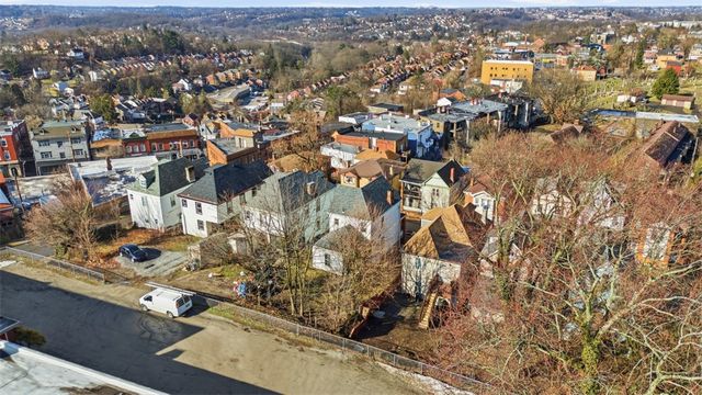 110 Kirk Ave, Carrick, PA 15227