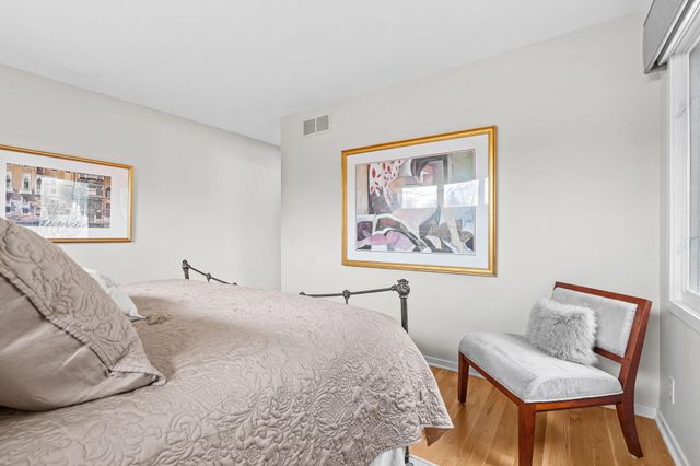 90 S Water Street, Douglas, MI 49406