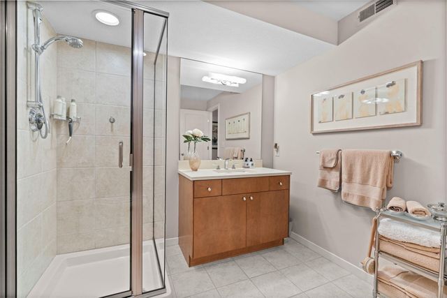 90 S Water Street, Douglas, MI 49406