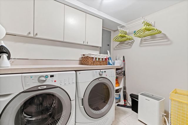 90 S Water Street, Douglas, MI 49406