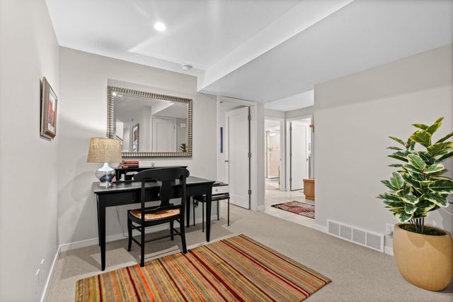 90 S Water Street, Douglas, MI 49406