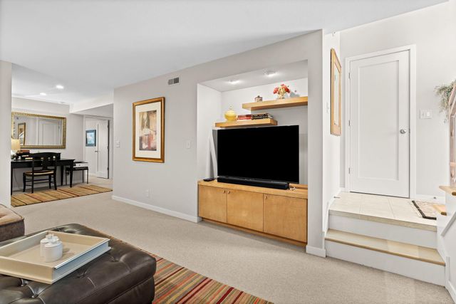 90 S Water Street, Douglas, MI 49406