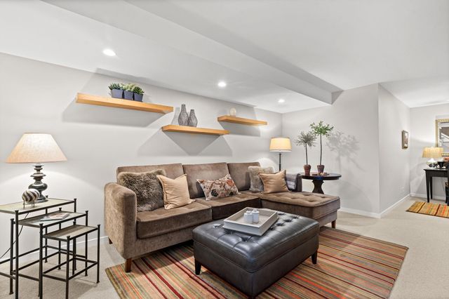 90 S Water Street, Douglas, MI 49406