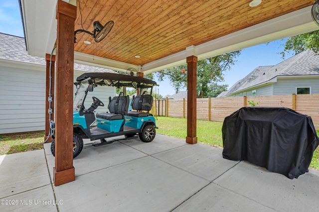 605 Thomas Shields Boulevard, Bay Saint Louis, MS 39520