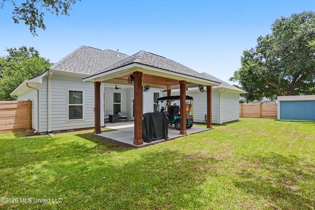 605 Thomas Shields Boulevard, Bay Saint Louis, MS 39520