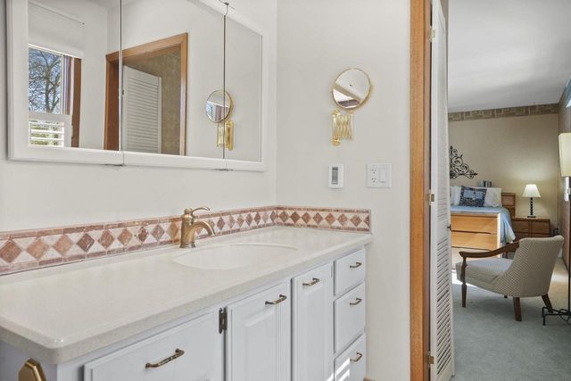 6310 Putnam Road, Madison, WI 53711