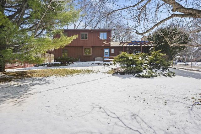 6310 Putnam Road, Madison, WI 53711