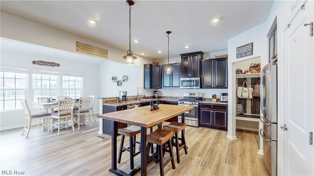 2341 Sweetberry Circle, Ravenna, OH 44266