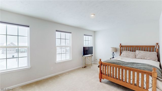 2341 Sweetberry Circle, Ravenna, OH 44266