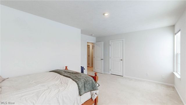 2341 Sweetberry Circle, Ravenna, OH 44266