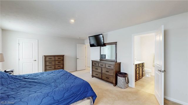 2341 Sweetberry Circle, Ravenna, OH 44266