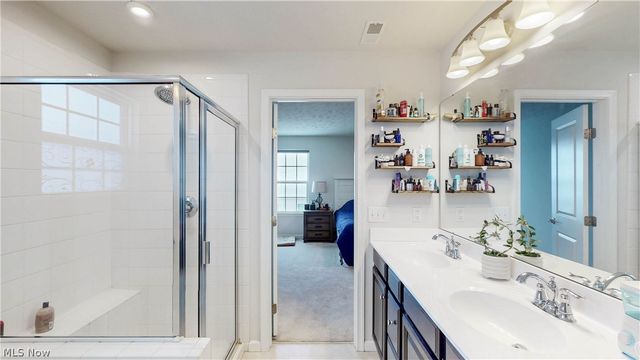 2341 Sweetberry Circle, Ravenna, OH 44266