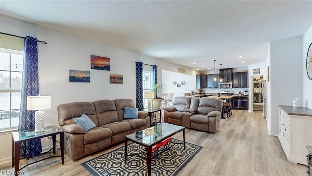 2341 Sweetberry Circle, Ravenna, OH 44266