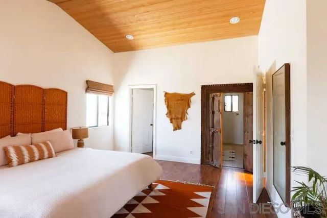 837 4th Street, Encinitas, CA 92024