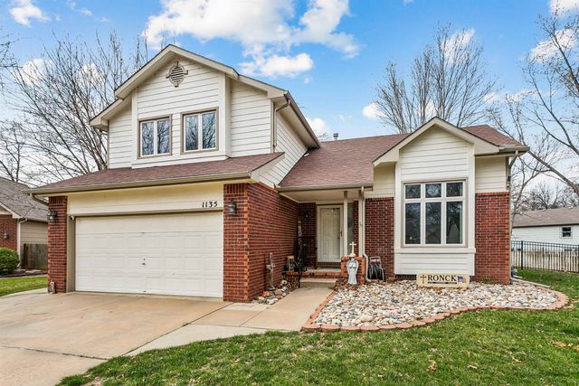 1135 N Manchester Ct, Wichita, KS 67212