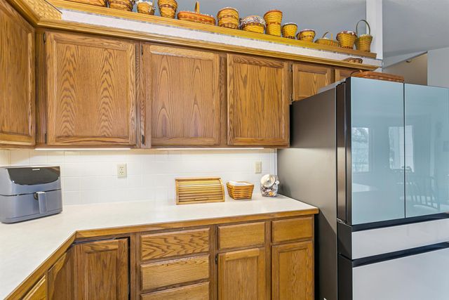 1135 N Manchester Ct, Wichita, KS 67212