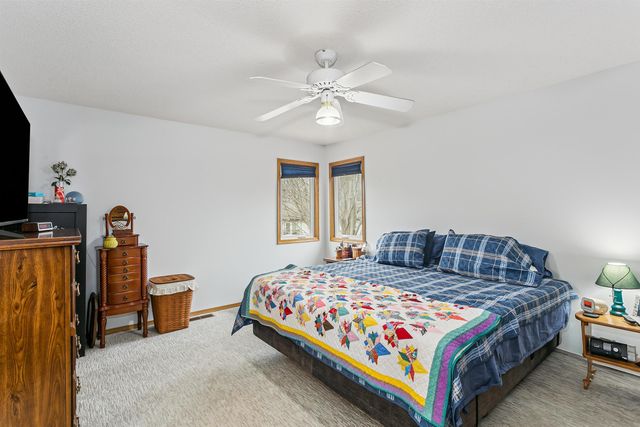 1135 N Manchester Ct, Wichita, KS 67212