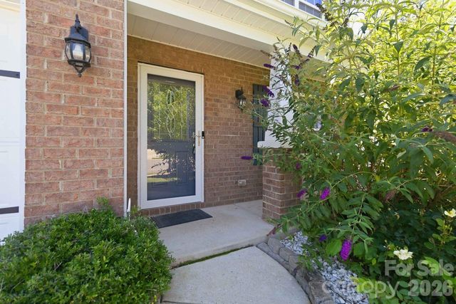 5904 Ellimar Field Lane, Charlotte, NC 28215
