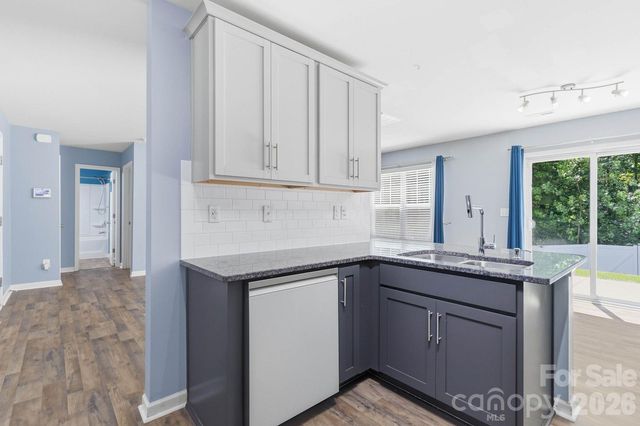 5904 Ellimar Field Lane, Charlotte, NC 28215