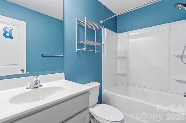 5904 Ellimar Field Lane, Charlotte, NC 28215