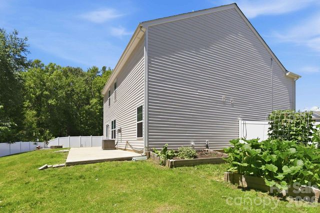 5904 Ellimar Field Lane, Charlotte, NC 28215