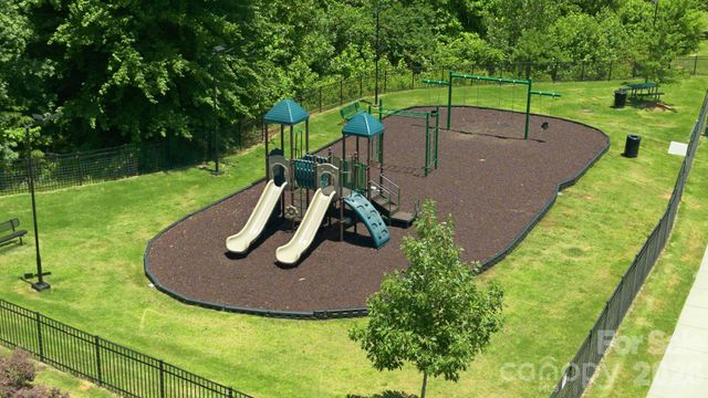 5904 Ellimar Field Lane, Charlotte, NC 28215