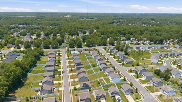 5904 Ellimar Field Lane, Charlotte, NC 28215