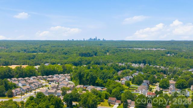 5904 Ellimar Field Lane, Charlotte, NC 28215
