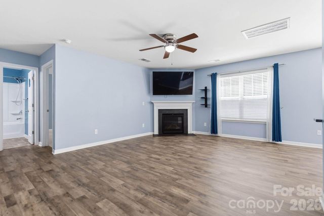 5904 Ellimar Field Lane, Charlotte, NC 28215