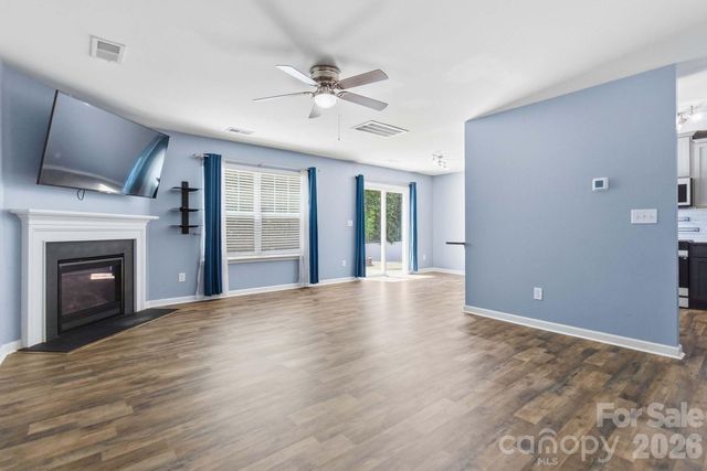 5904 Ellimar Field Lane, Charlotte, NC 28215