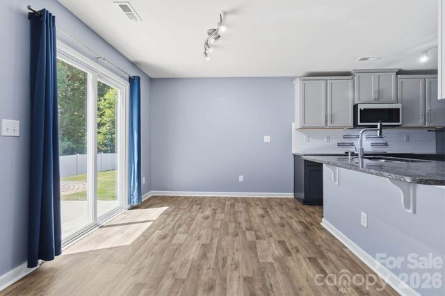 5904 Ellimar Field Lane, Charlotte, NC 28215