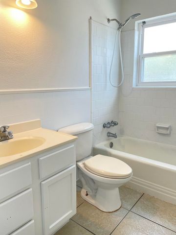 16 W Audrey Drive, Fort Walton Beach, FL 32548