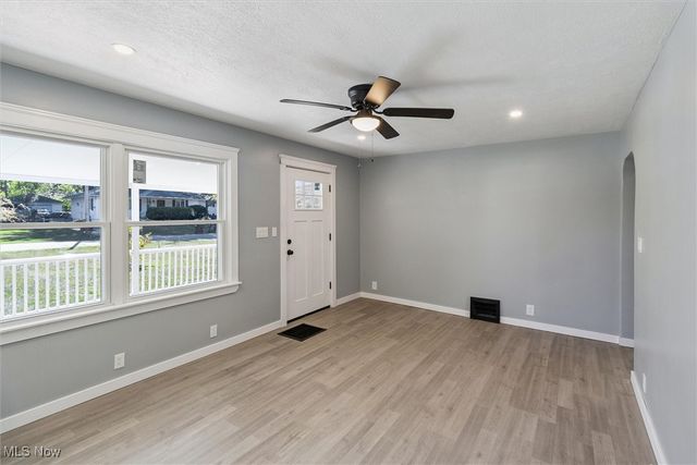 317 E 44th Street, Lorain, OH 44052