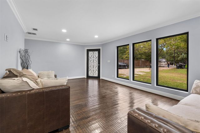 1022 Brooks Avenue, Rosenberg, TX 77471