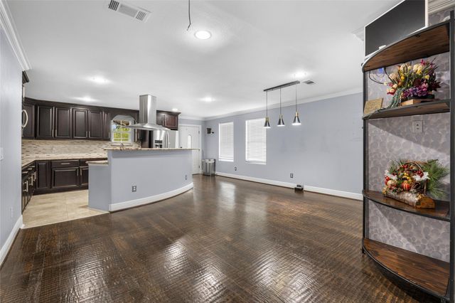 1022 Brooks Avenue, Rosenberg, TX 77471