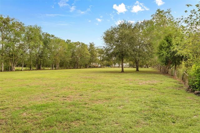 1022 Brooks Avenue, Rosenberg, TX 77471