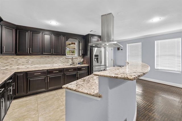 1022 Brooks Avenue, Rosenberg, TX 77471