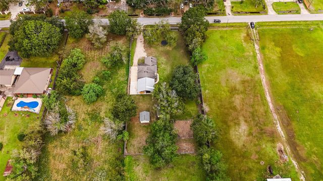 1022 Brooks Avenue, Rosenberg, TX 77471