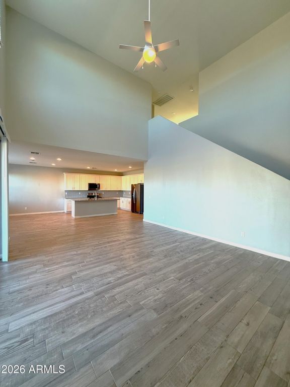 Image 2 of property listing at 7331 S 23RD Drive, Phoenix, AZ 85041