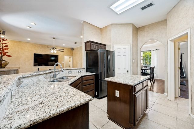 5104 Independence Avenue, Arlington, TX 76017