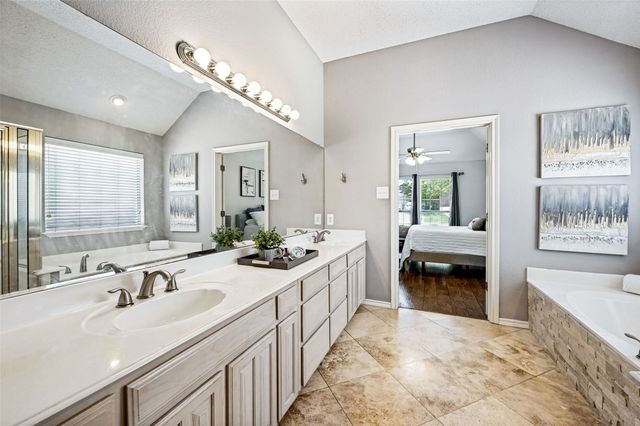 5104 Independence Avenue, Arlington, TX 76017