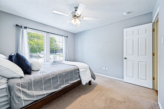 5104 Independence Avenue, Arlington, TX 76017